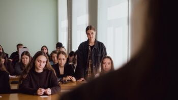 Говорить, спрашивать, анализировать: как студенты погрузились в реальные условия профессии. Говорить, спрашивать, анализировать: как студенты погрузились в реальные условия профессии.