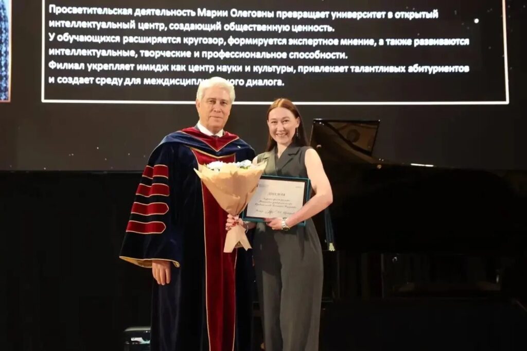 Двойная победа наших сотрудников на Премии ректора!